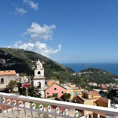 Apartament Mareluna *