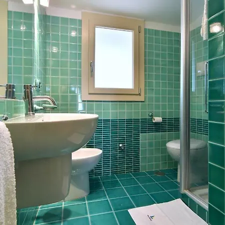 Mareluna Apartament *