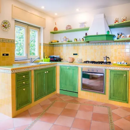 Mareluna Apartament *